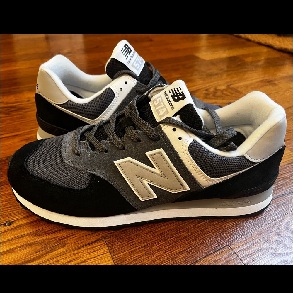 Women’s New Balance 574 Sneakers Size 9.5